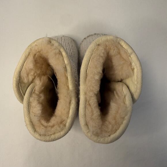 UGG Baby Booties Size 2/3 Beige Knit Shearling Lined Warm Cozy Fall Winter Prep - Picture 6 of 14